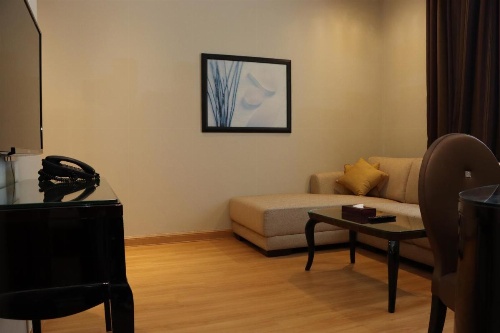 Strato Hotel by Warwick image 14