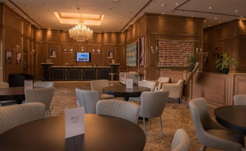 Strato Hotel by Warwick Image 38