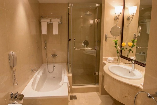 Strato Hotel by Warwick image 7